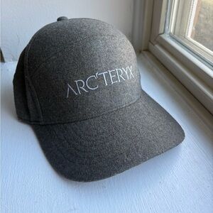 Arc'teryx Charcoal Wool Blend Cap